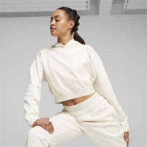 NWOT PUMA Strong Power Fleece Women's Cropped Hoodie Size XS color Alpine Snow